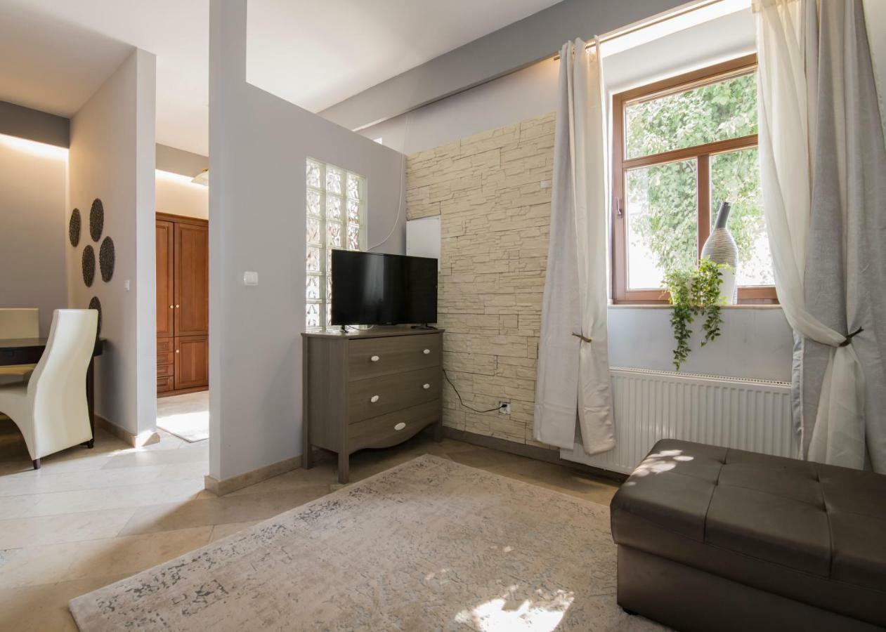 Apartamenty Na Warszawskiej Sieradz Luaran gambar