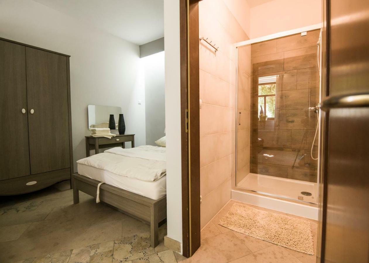 Apartamenty Na Warszawskiej Sieradz Luaran gambar