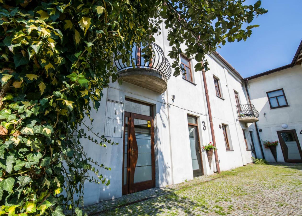 Apartamenty Na Warszawskiej Sieradz Luaran gambar