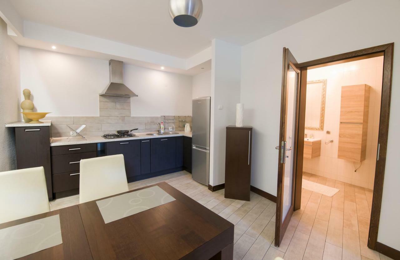 Apartamenty Na Warszawskiej Sieradz Luaran gambar