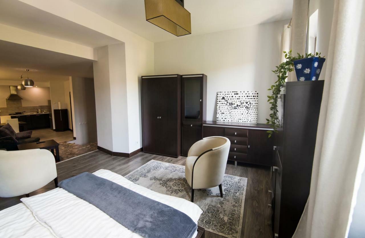 Apartamenty Na Warszawskiej Sieradz Luaran gambar