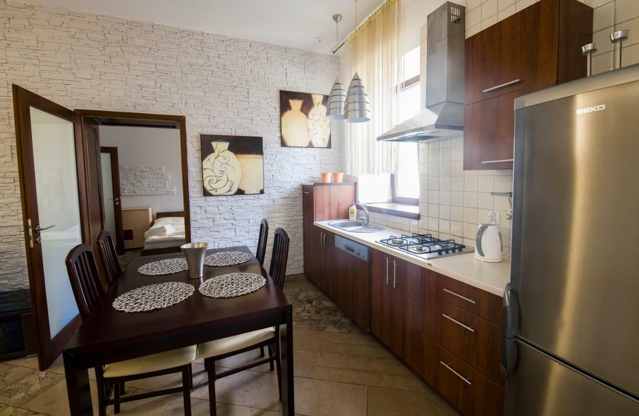 Apartamenty Na Warszawskiej Sieradz Luaran gambar